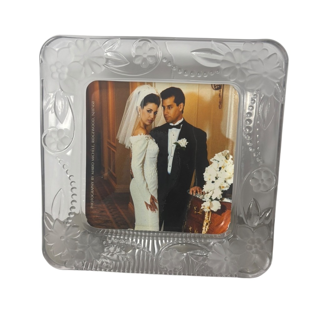 Crystal Clear Signatures Arcadia Square Picture Frame, 5x5 Photo Frosted Crystal